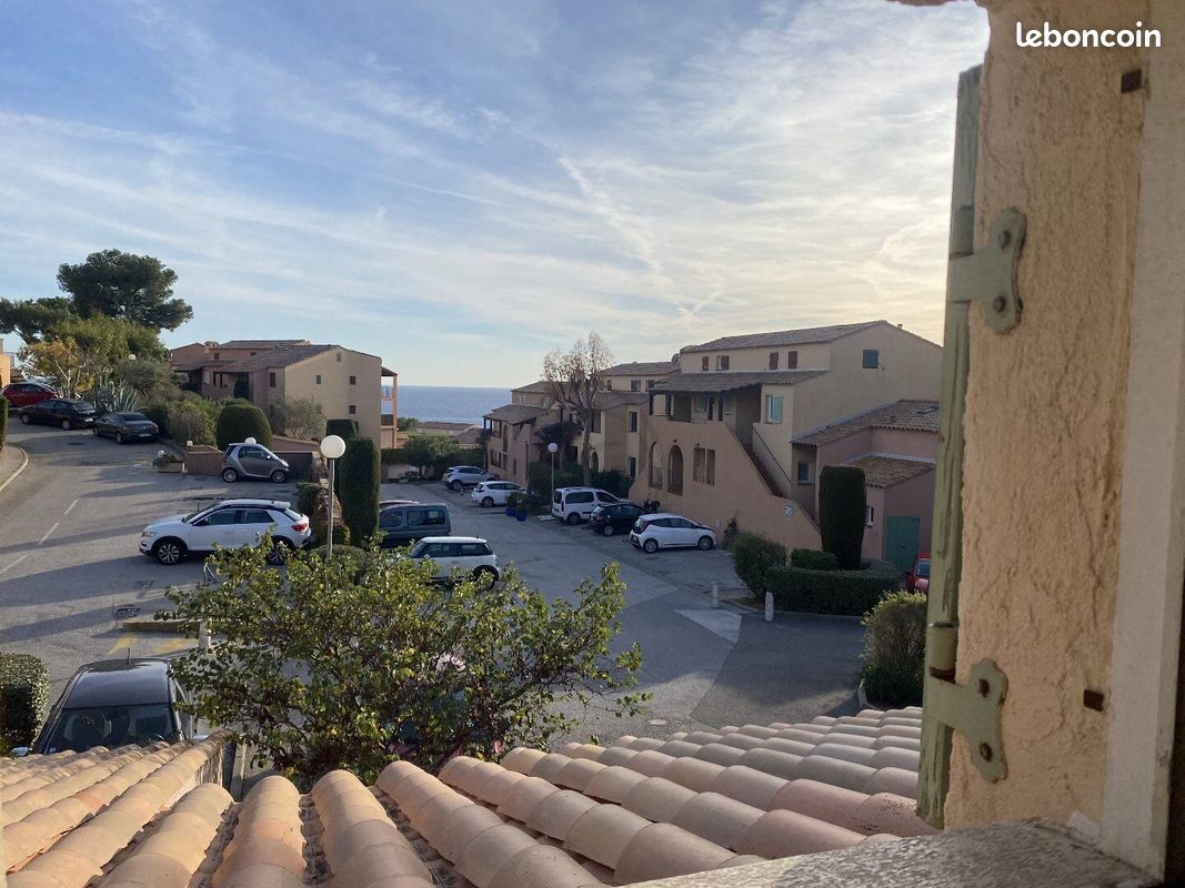 Appartement 2 pièces 48 m² · à Saint-Mandrier-sur-Mer · 48 m² · 838 €