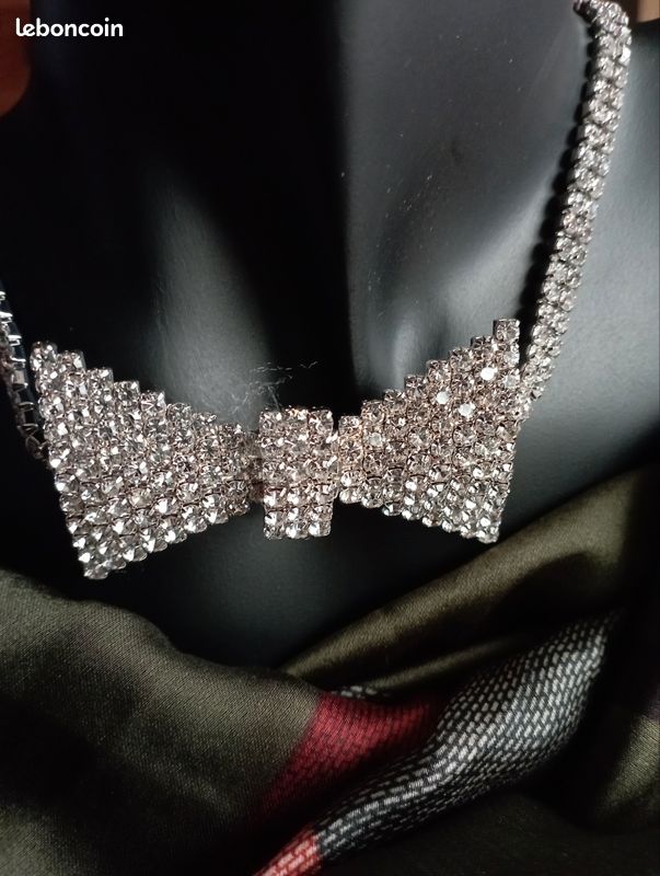 Idée cadeau 🎁Lot collier noeud papillon et d'un bracelet en strass (image 5)
