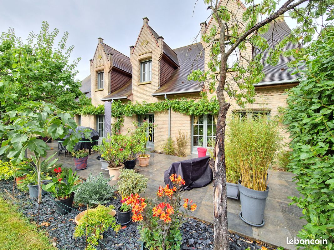 Maison 7 pièces 273 m² · à Saint-Omer · 273,4 m² · 770 000 €