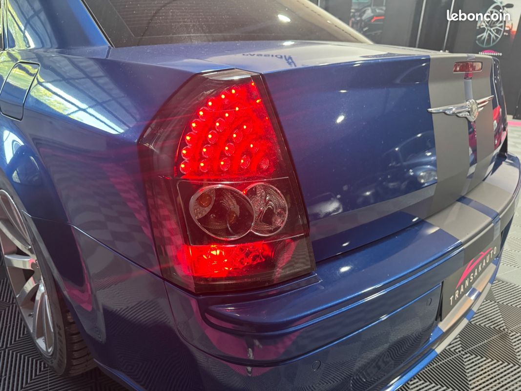 Chrysler 300c 6.1 v8 hemi srt-8 a (image 37)