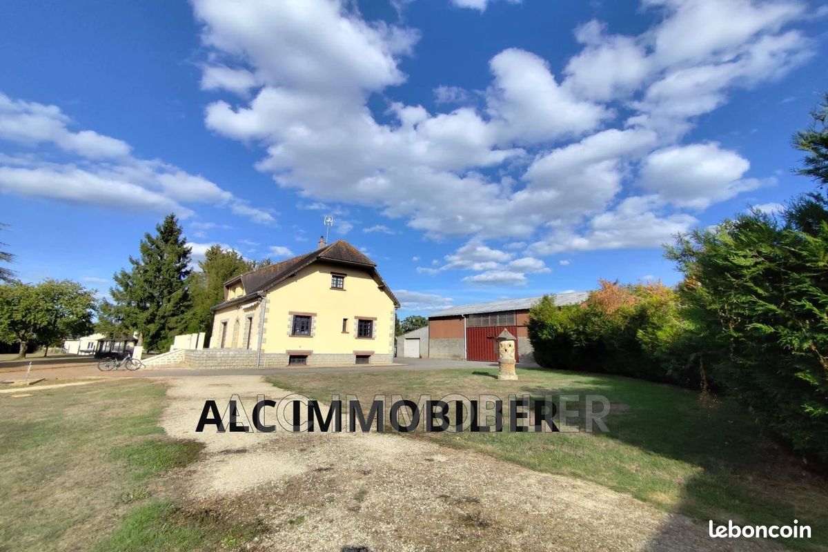 Maison 3 pièces 111 m² · à Lonrai · 111 m² · 255 000 €