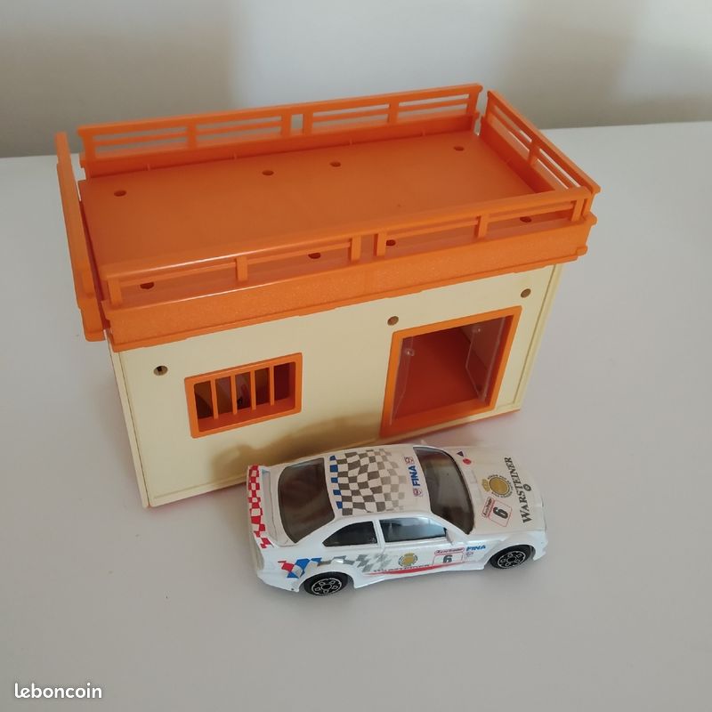 Lot petites voitures et tapis de jeu (image 4)