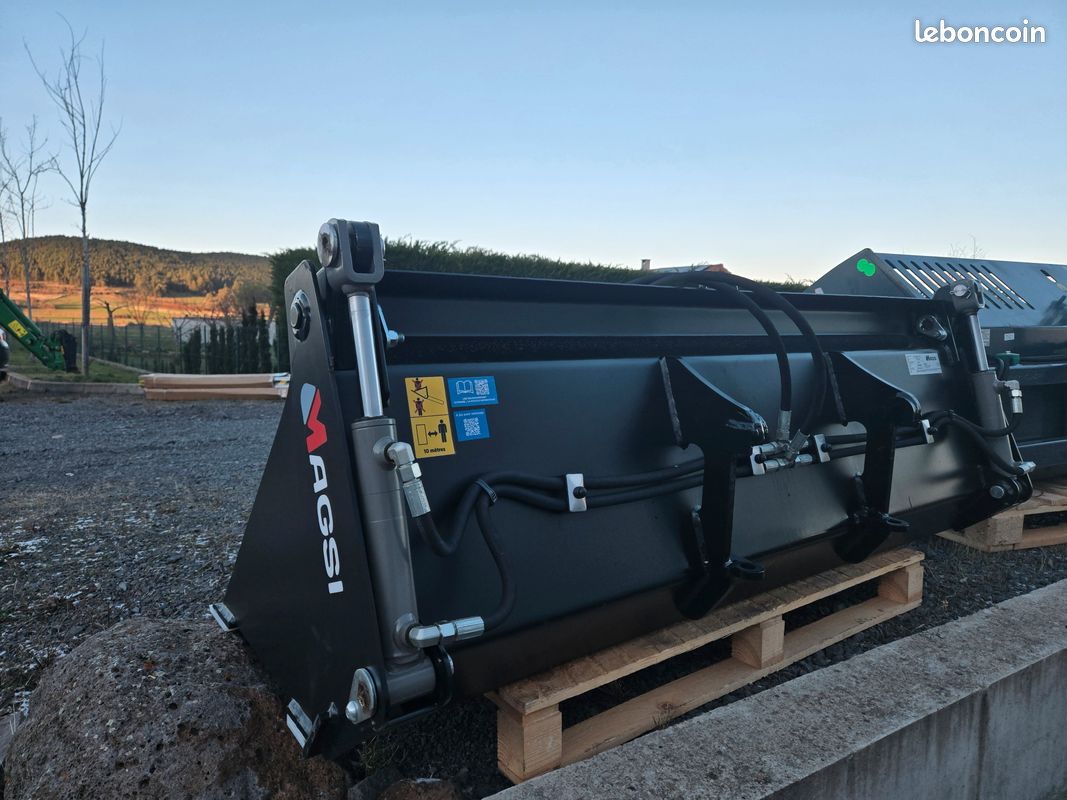 Godet drop 4 en 1 1m70 pour valet de ferme (image 1)