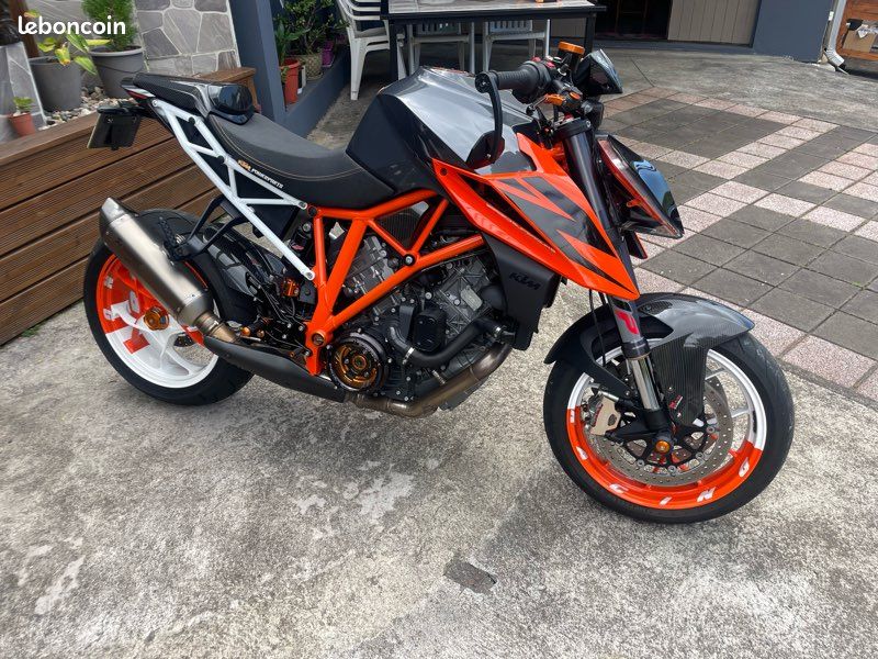 KTM 1290 superDuke R Motos