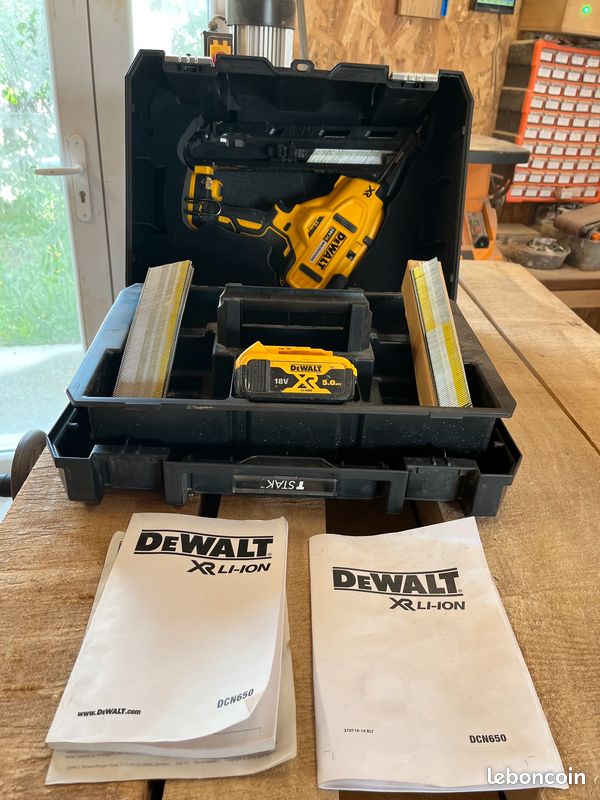 Cloueur Dewalt (image 2)