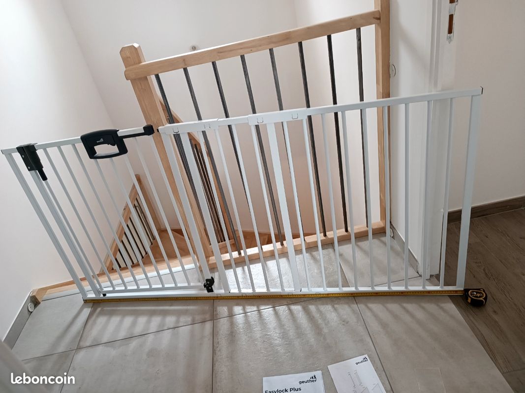 Barrière escalier bébé cm Geuther Équipement bébé