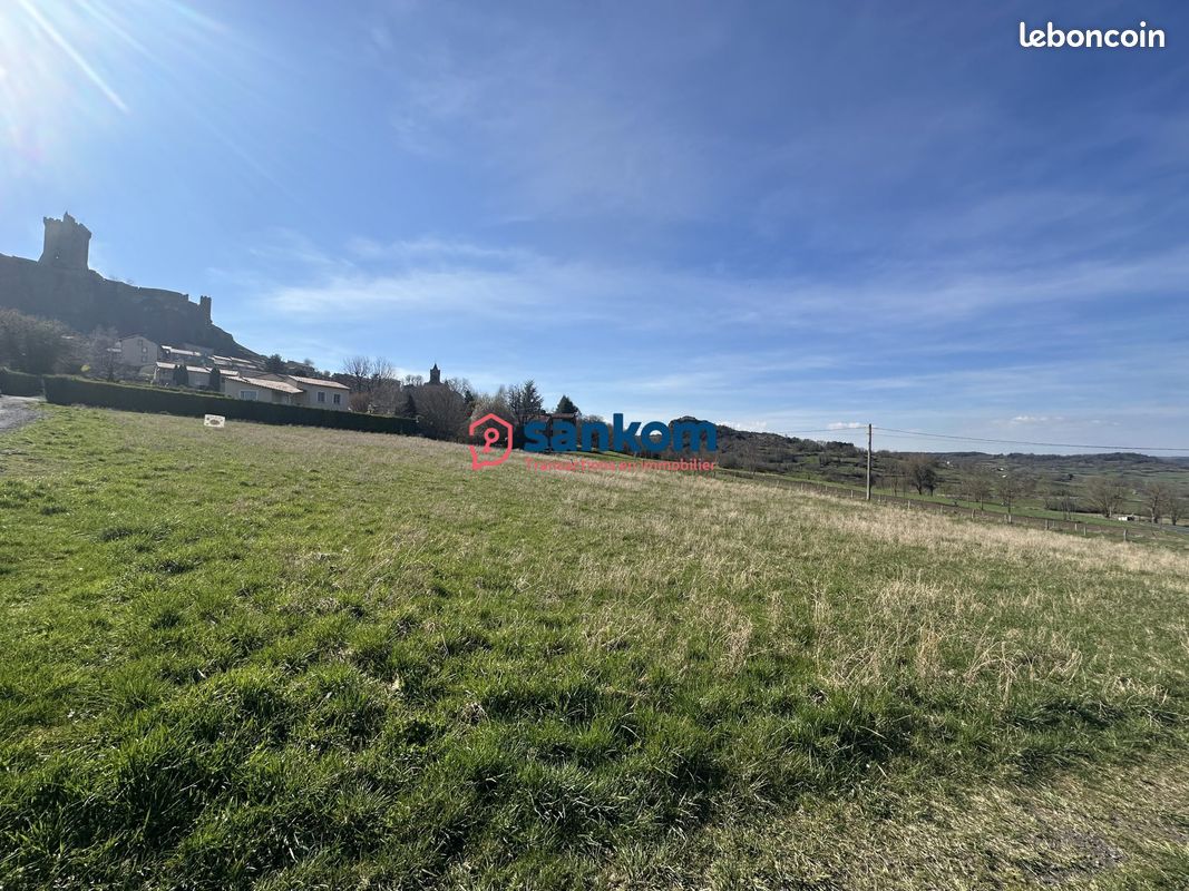 Terrain 1667 m² · à Polignac · 1 667 m² · 62 000 €