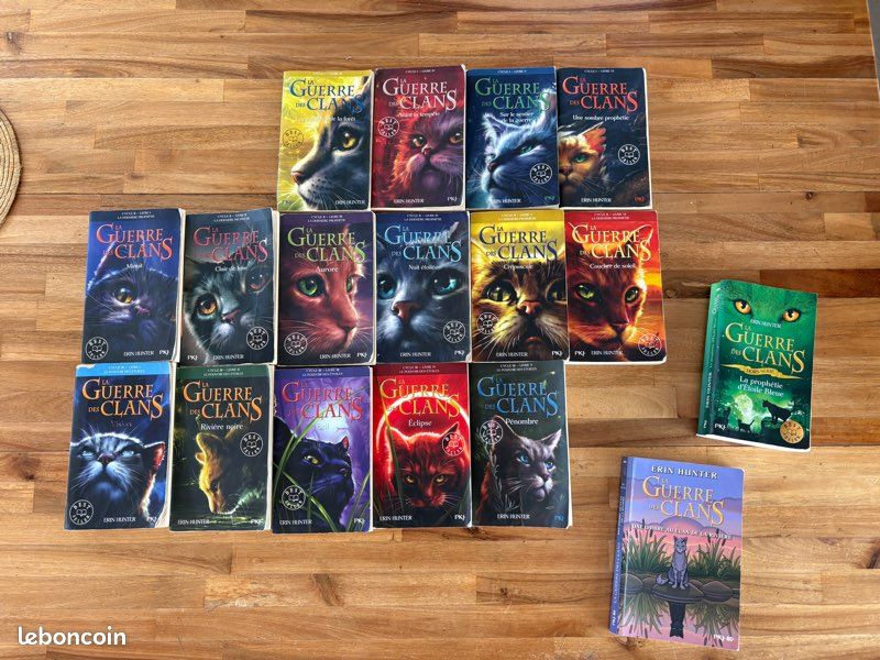 17 Livres LA GUERRE DES CLANS - cycle 1,2,3 + 2 livres hors série (image 1)