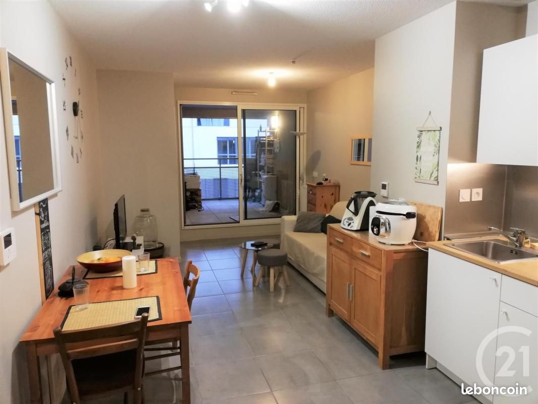 Appartement 2 pièces 45 m² · à Bordeaux · 45 m² · 706 €