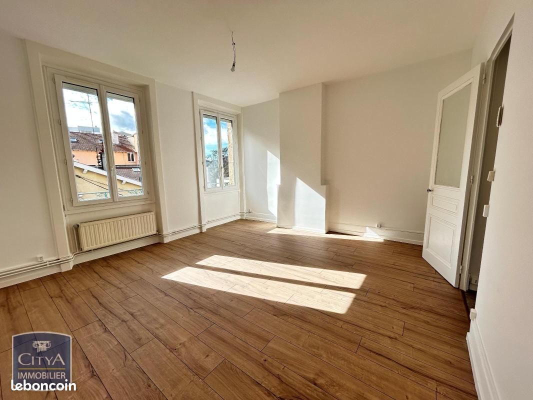 Appartement 2 pièces 57 m² · à Firminy · 57 m² · 440 €