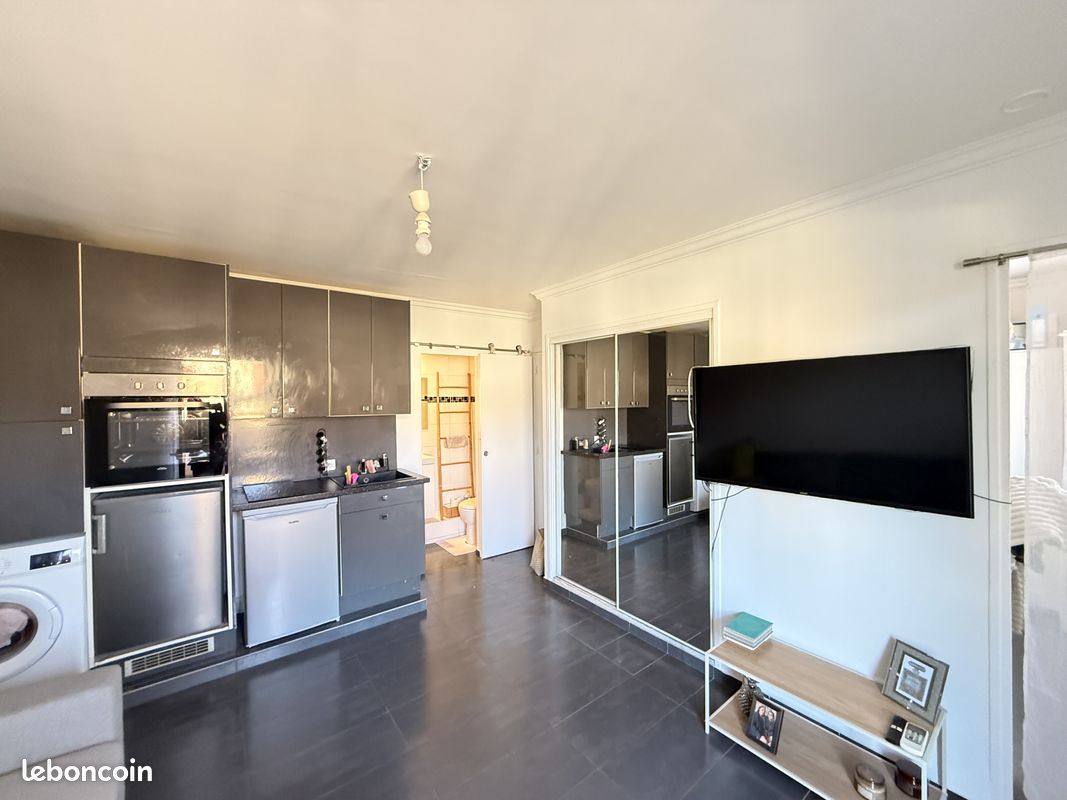 Appartement 1 pièce 24 m² · à Sanary-sur-Mer · 24 m² · 187 200 €