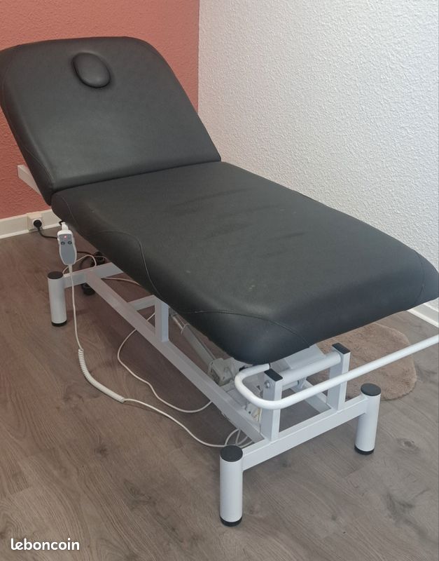 Table de soins électrique (image 1)