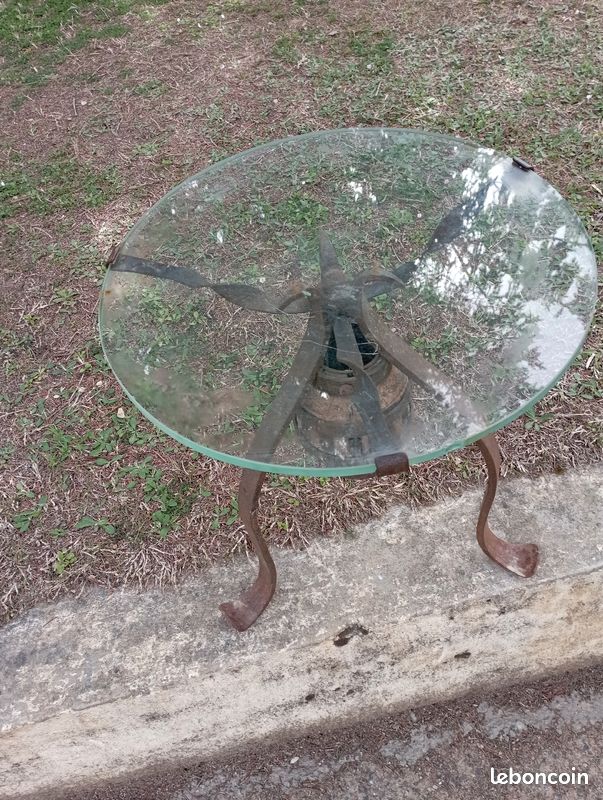 Superbe petite table essieu de charette (image 1)