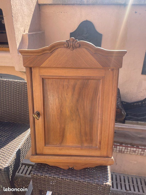 Petit meuble (image 1)