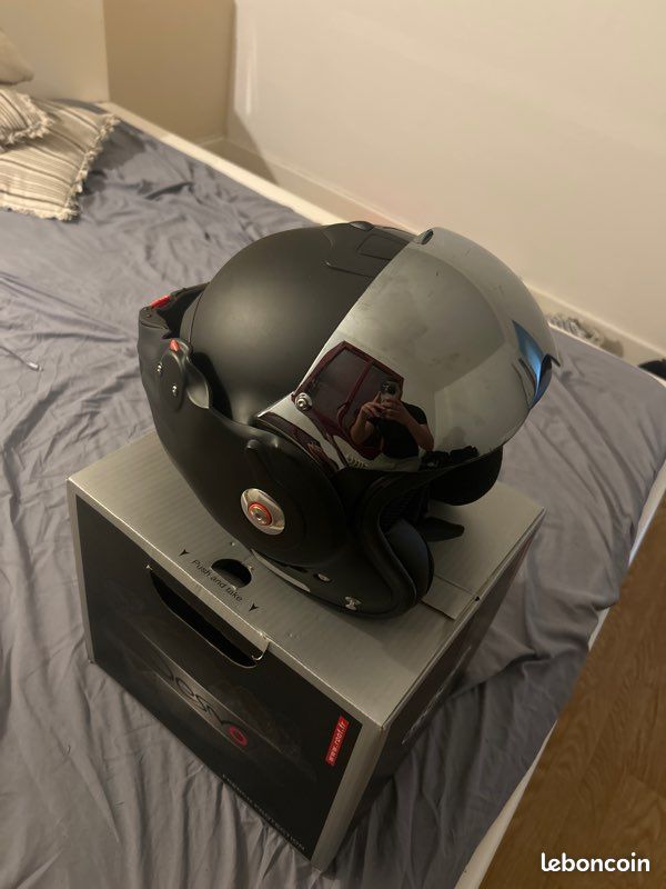 Casque roof desmo (image 1)