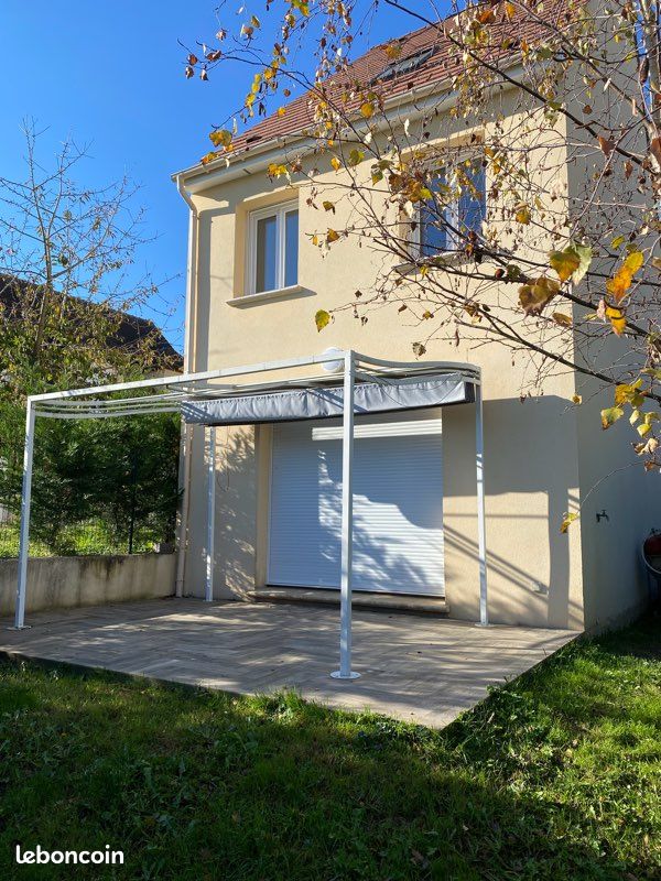 Maison 6 pièces 110 m² · à Élancourt · 110 m² · 2 300 €