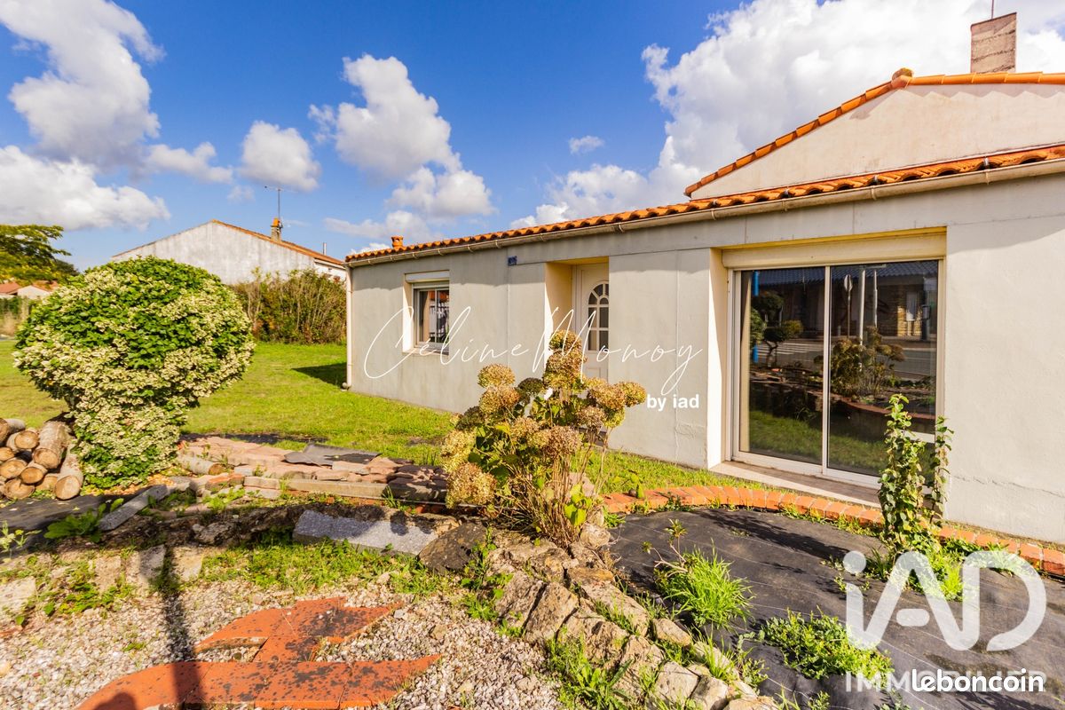 Maison 4 pièces 96 m² · à Château-Guibert · 96 m² · 800 €