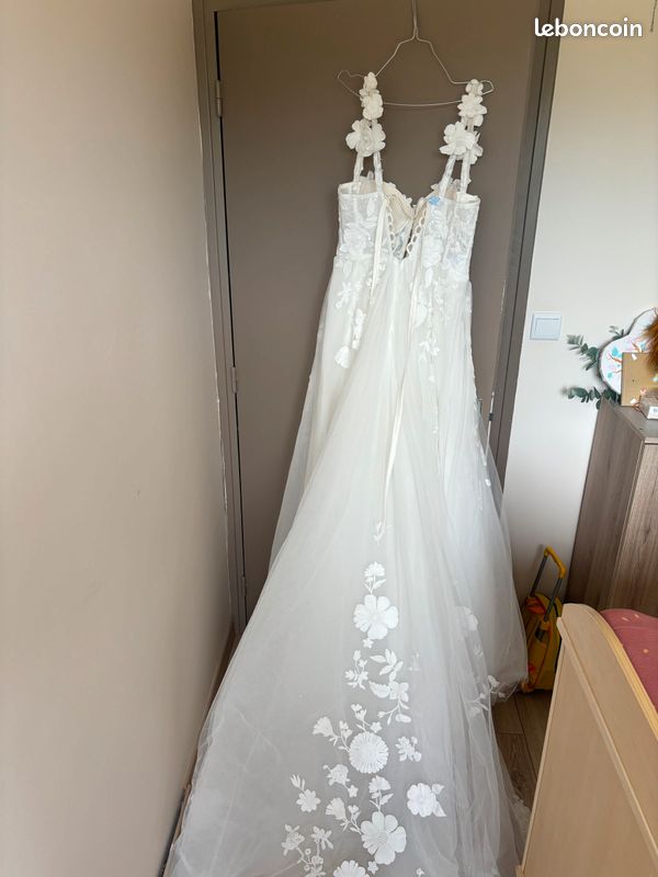 Robe de mariée (image 2)