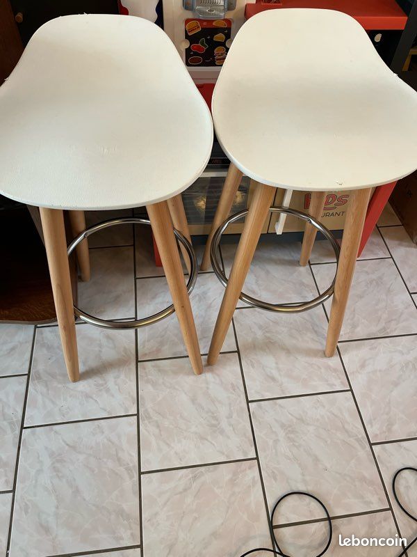 Chaise de bar (image 1)