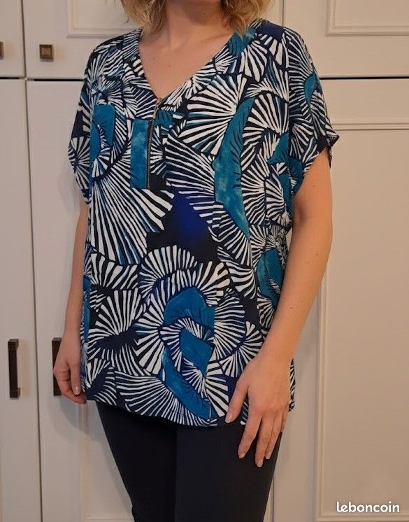 Haut Enveloppant Bleu Life 'Turn It Around' - Taille XS, Couleur Rouge, Occasion Très Bon état