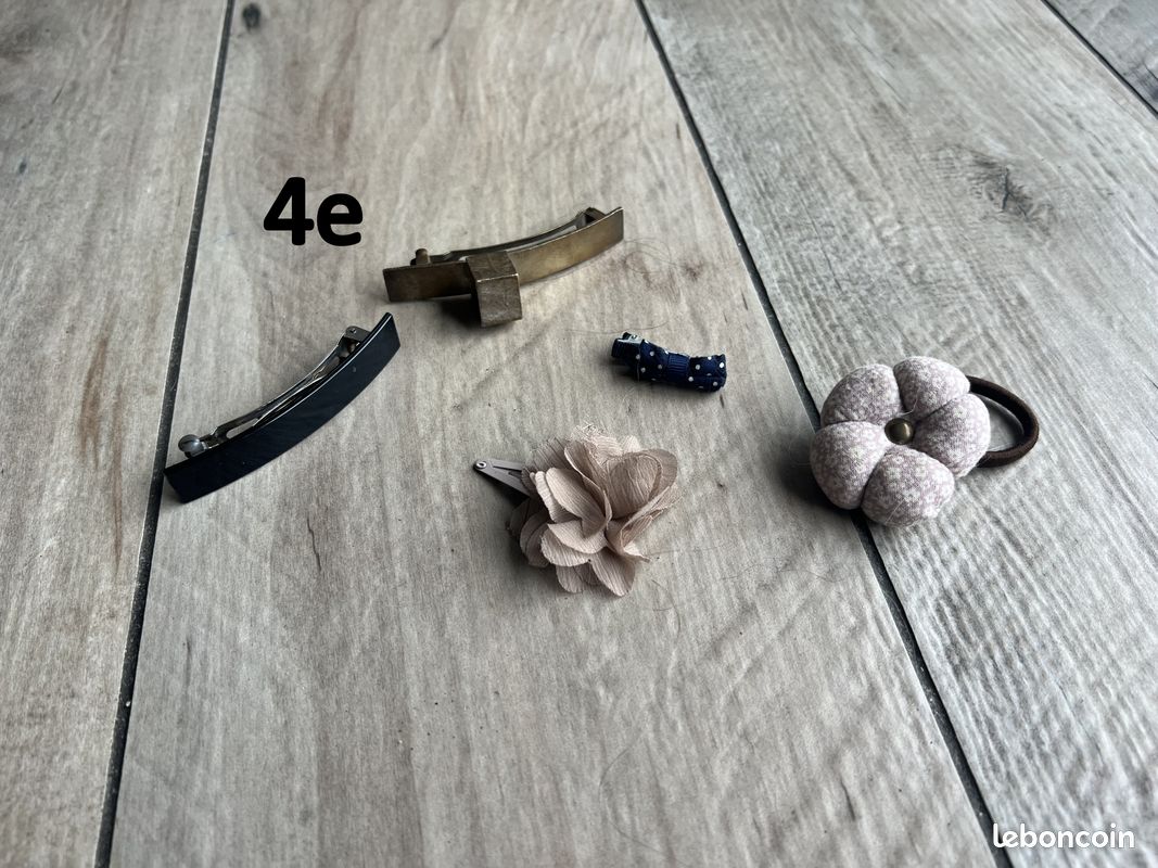 Pinces et élastique pour cheveux (zeja) (image 1)