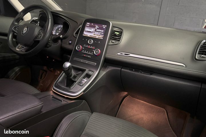 🟡 RENAULT SCENIC IV TCe 130 Energy Intens ✅Radars ✅Entretien RENAULT ✅ Jantes 20 ✅APPLE CAR PLAY (image 4)