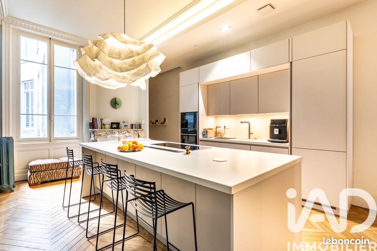 Appartement 7 pièces 165 m² · à Saint-Étienne · 165 m² · 289 000 €