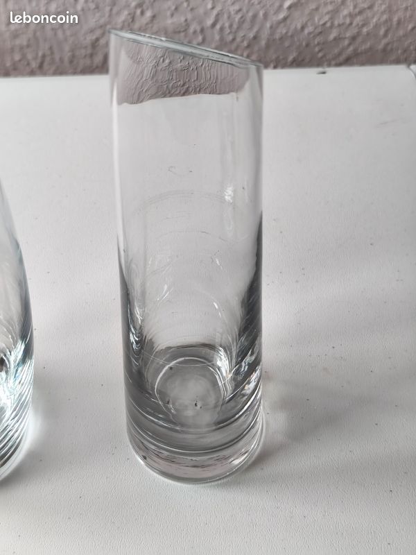 Vases (image 2)