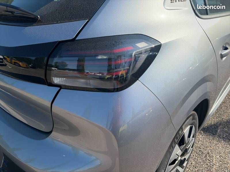 Peugeot 208 100 S&S BVM6 Style (image 23)