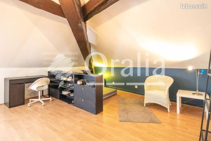 Studio 1 pièce 12 m² — 1