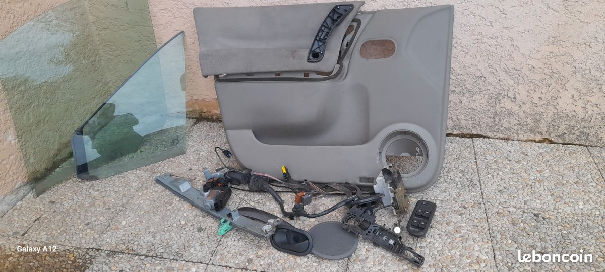 Pièces renault scenic phase 2 (image 2)