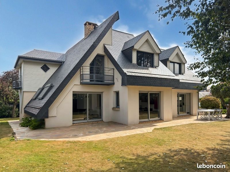 Maison 11 pièces 250 m² · à Le Mesnil-Esnard · 250 m² · 780 000 €