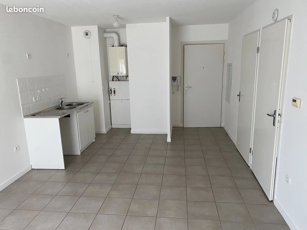 Appartement 2 pièces 40 m² - Bordeaux 33000 (image principale 0)