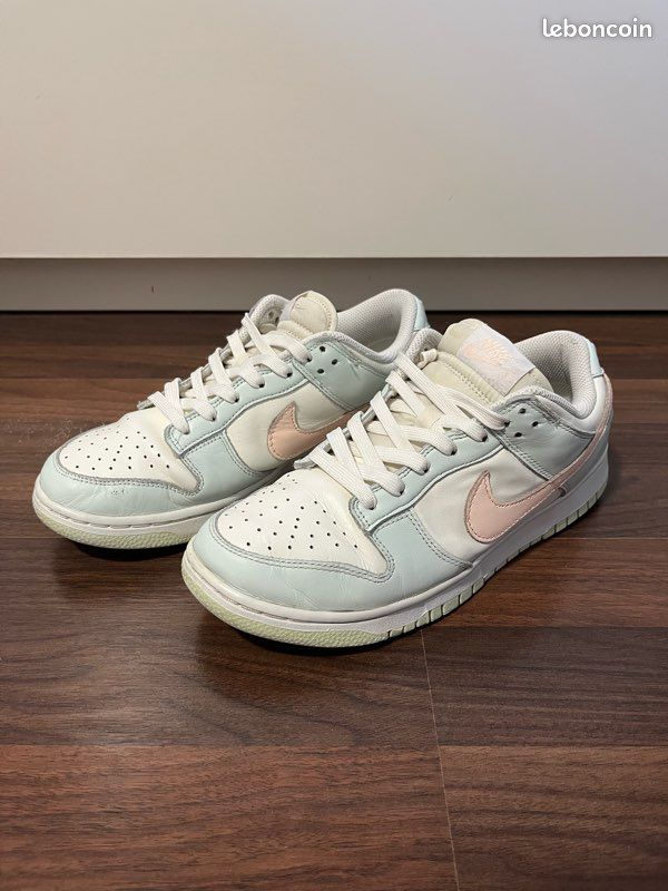 Nike Dunk Low Barely Green (image 1)