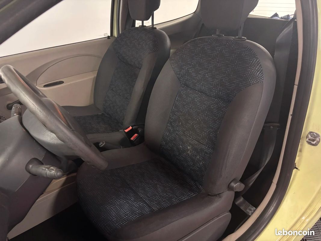 RENAULT TWINGO II 1.2 60 eco2 (image 11)