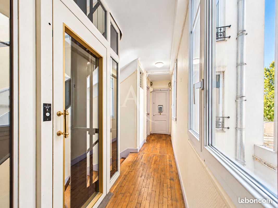 Appartement 1 pièce 9 m² · à Neuilly-sur-Seine · 9 m² · 88 000 €