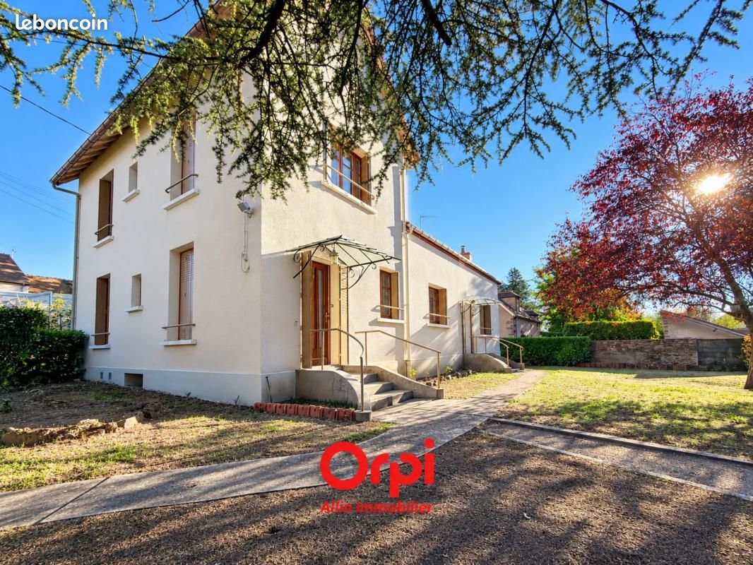 Maison 5 pièces 130 m² · à Vesdun · 130 m² · 110 000 €