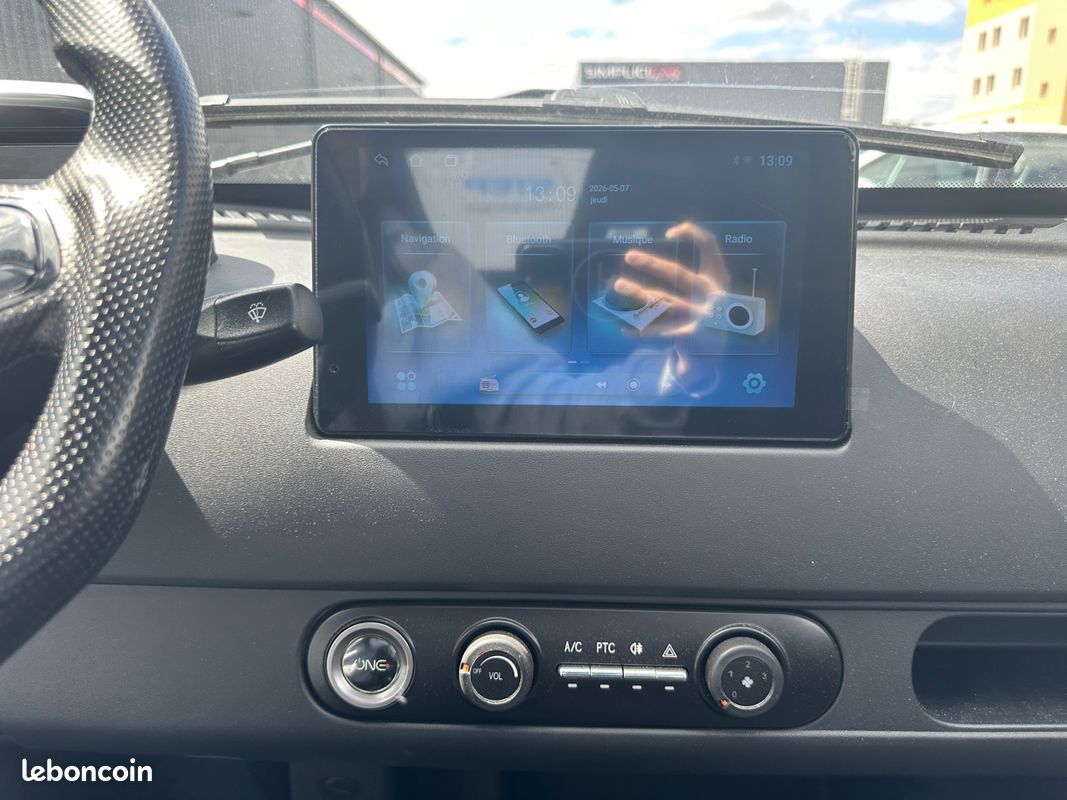 SIMPLICI S1 100% Electrique Garantie 24 mois / 5 Coloris / Sans Permis / 14 ans / GPS / CarPlay / LED (image 12)