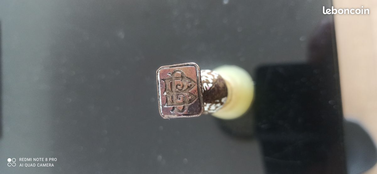 Sceau ancien a cacheté (image 1)