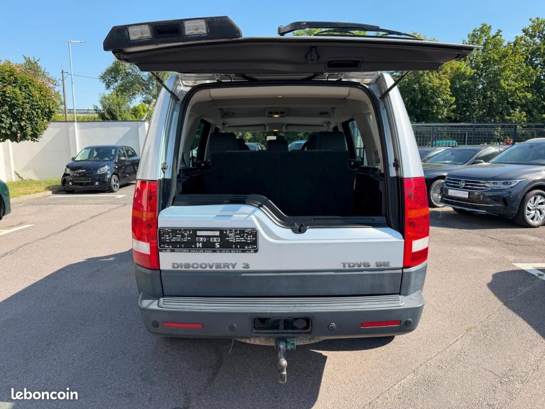 Land Rover Discovery V6 TD SE 190CH - 4X4 BVA CHAUFFAGE STATIONNAIRE 7 PLACES (image 30)