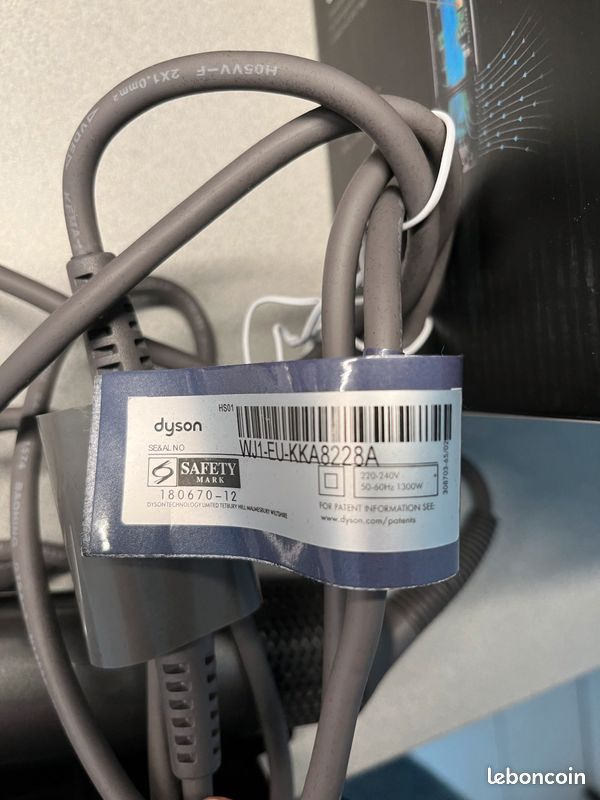 Dyson Air Wrap (image 6)