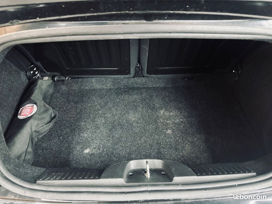 ABARTH 595 1.4 T-Jet 180 CH BVA Cabriolet Competizione Esseesse + ECHAPPEMENT AKRAPOVIC + PACK CARBONE + BEATS AUDIO + 1ERE MAIN + GARANTIE 12 MOIS (image 35)