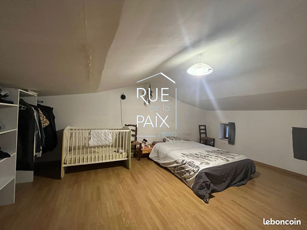 Maison 5 pièces 165 m² - Vouhé 79310 (image principale 5)