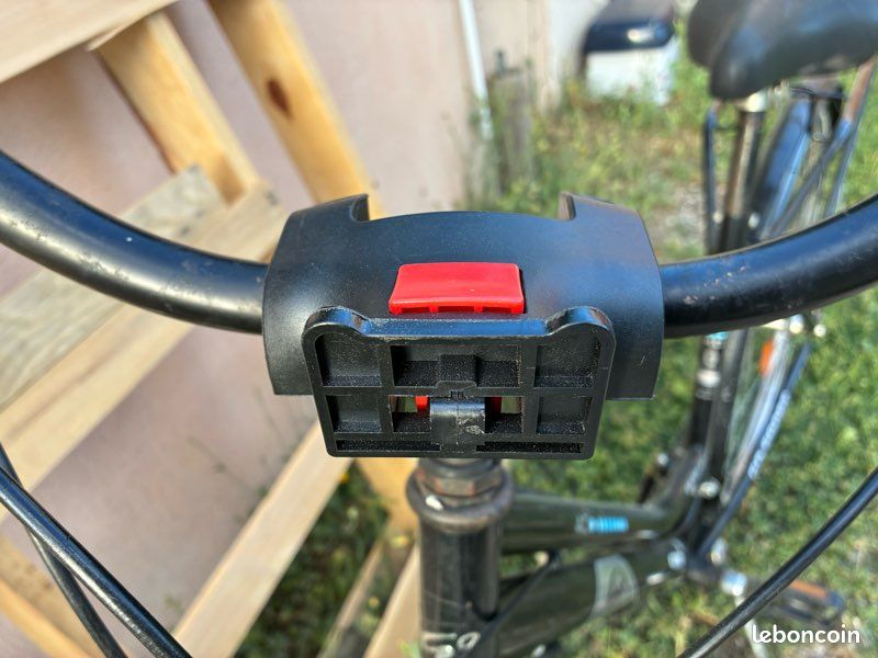 Panier avant et fixation guidon vélo Klickfix - Équipements vélos Panier avant et fixation guidon vélo Klickfix - Équipements vélos
