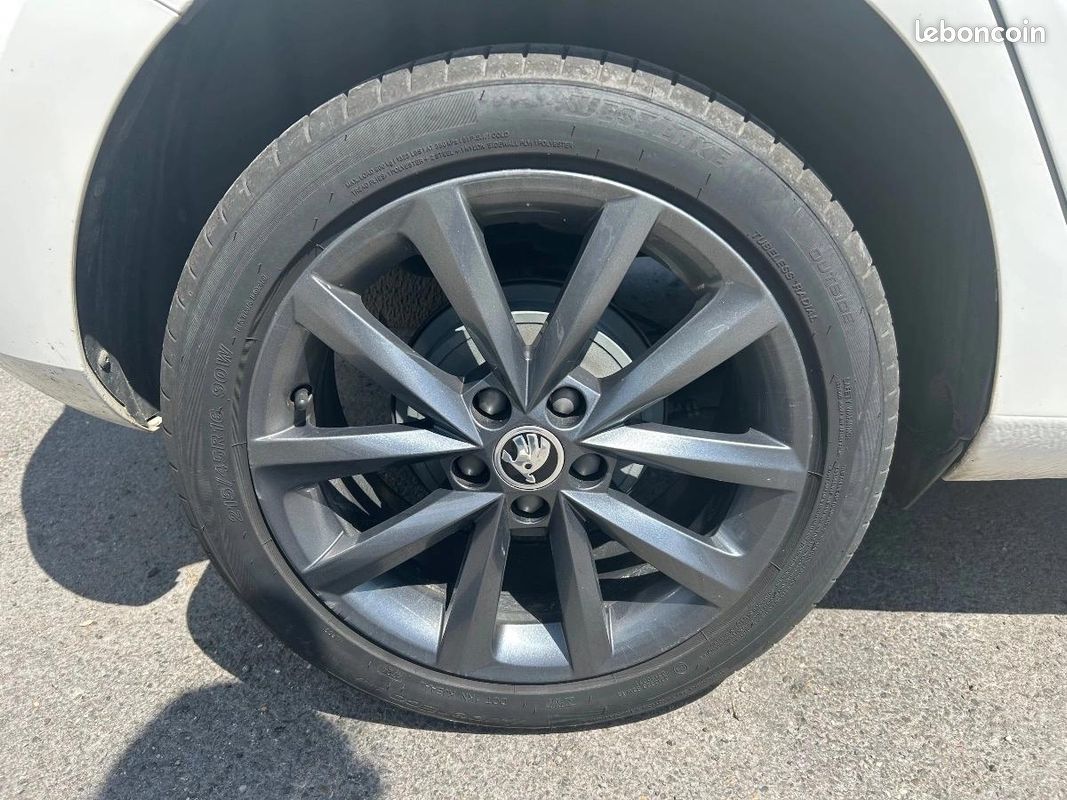 Skoda Fabia 1.0 L MPI 60 CH EDITION / GARANTIE 6 MOIS (image 11)