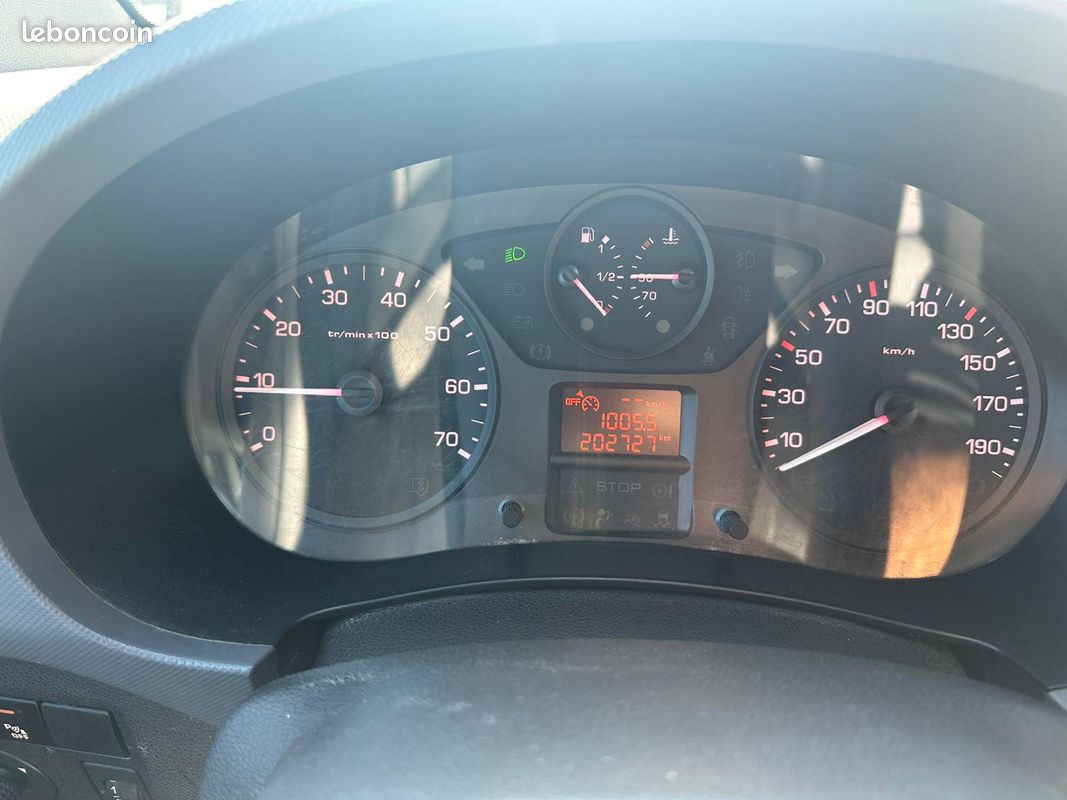 Peugeot Partner 120 L1 1.6 VTI 98 BVM5 PACK CLIM (image 12)