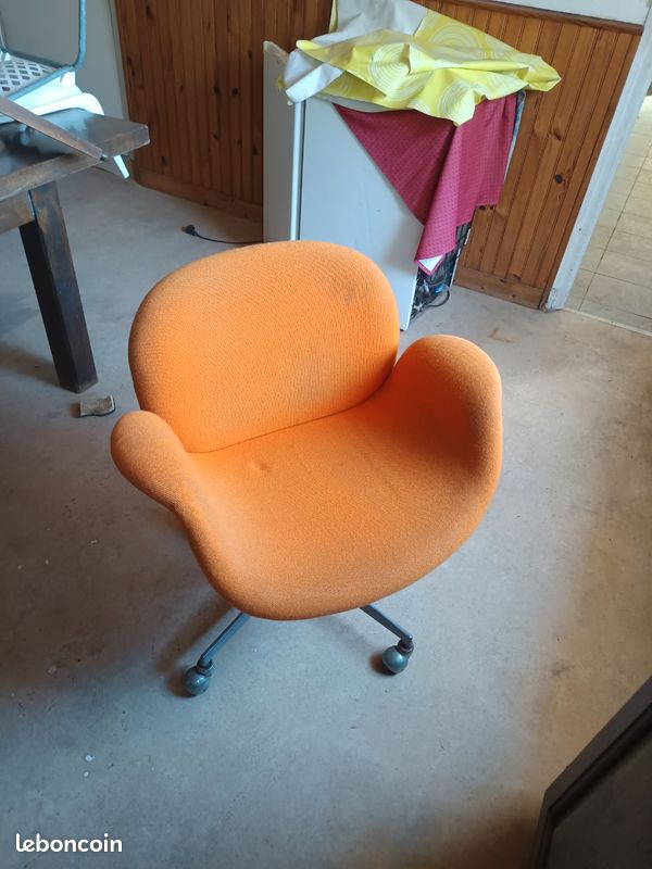 Artifort tulipe (image 2)