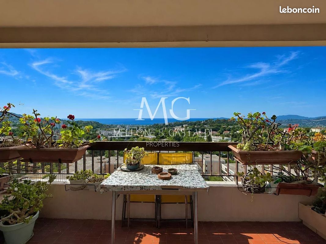 Appartement 5 pièces 94 m² · à Cannes · 94 m² · 299 000 €