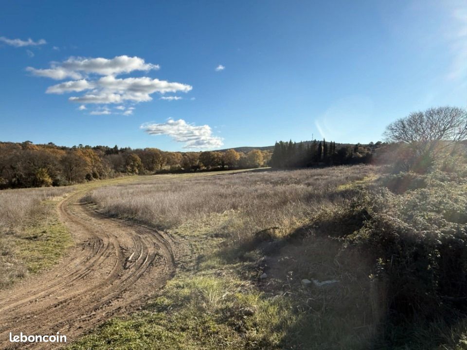 Terrain 430 m² · à Montagnac · 84 900 €