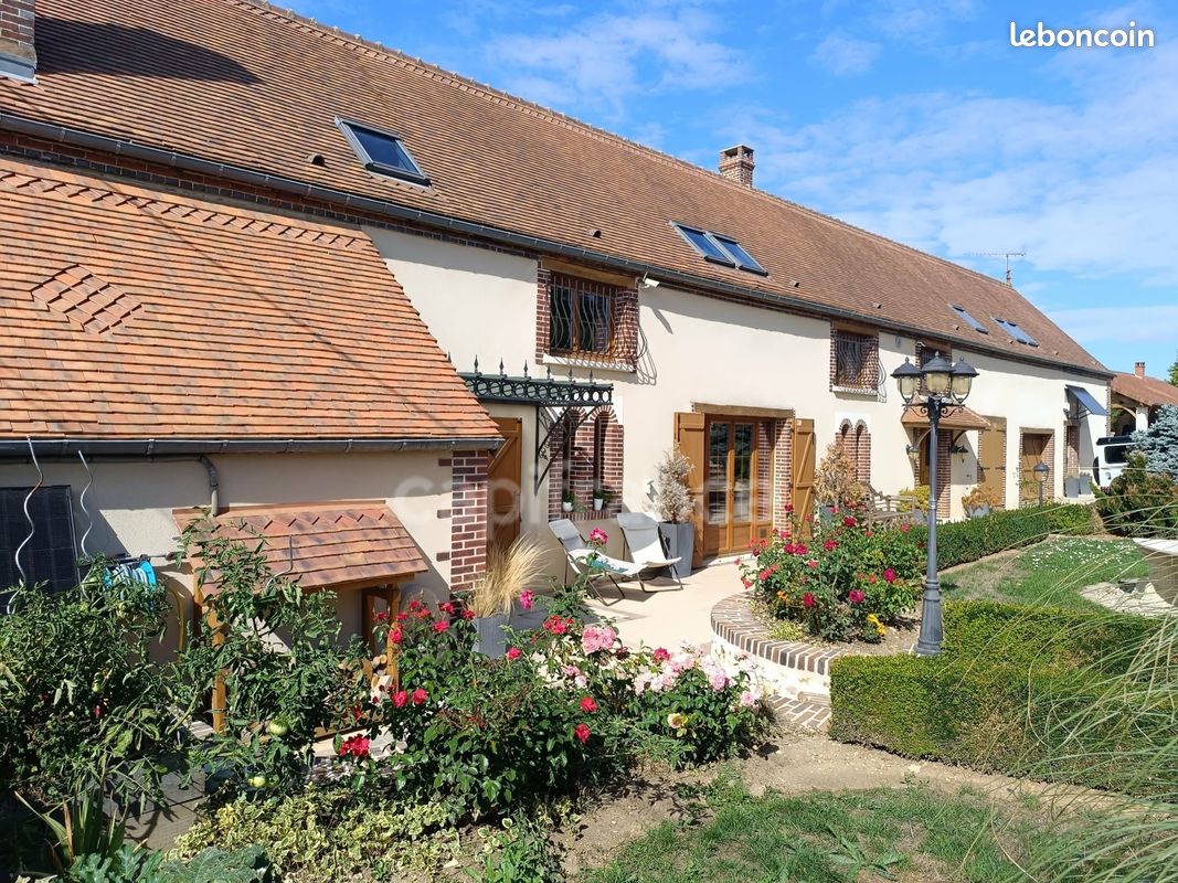 Maison 8 pièces 290 m² · à Boeurs-en-Othe · 290 m² · 395 000 €